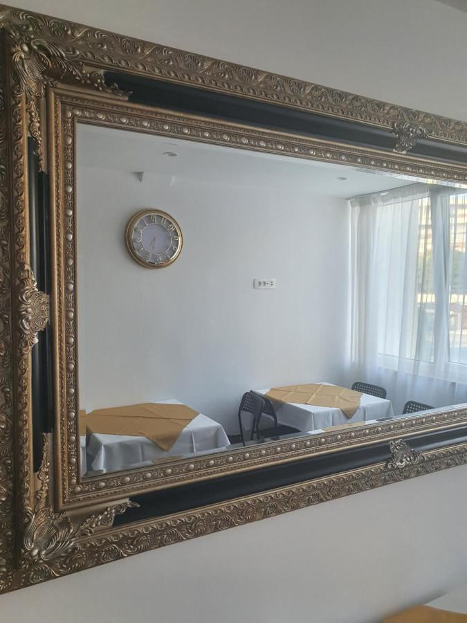 B Gold Luxury Rooms B&B Split Extérieur photo