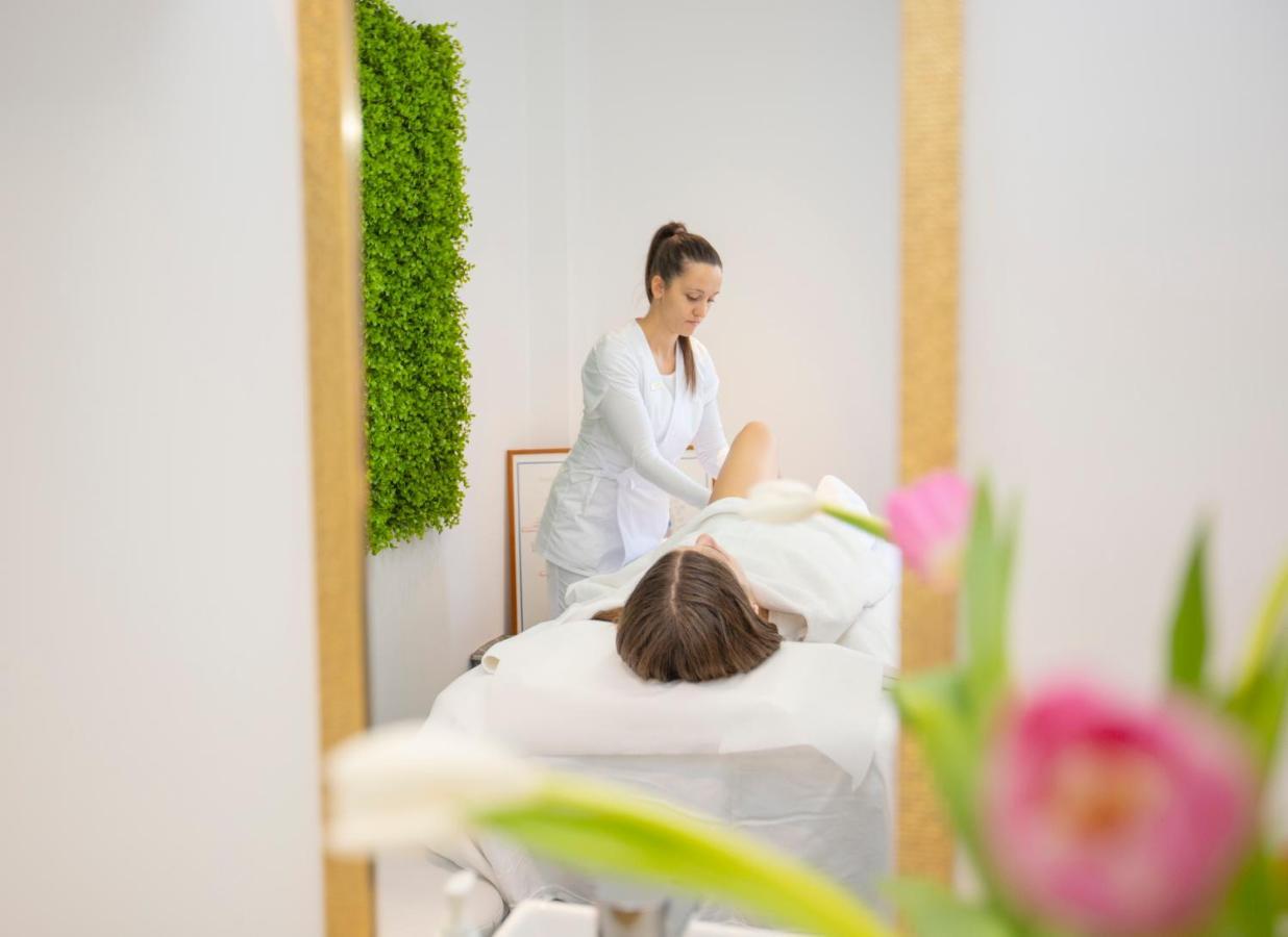B Gold Luxury Rooms B&B Split Extérieur photo