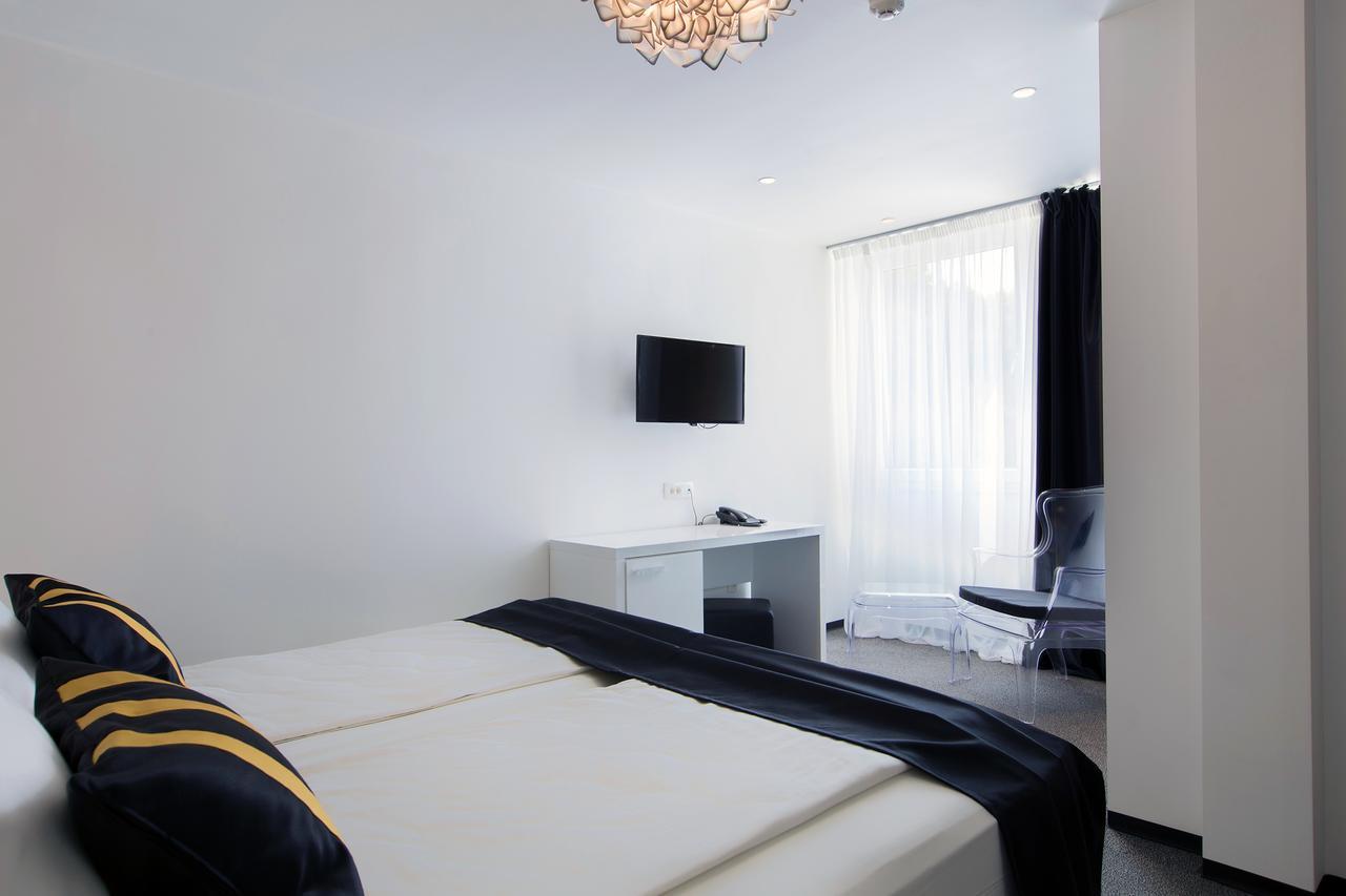 B Gold Luxury Rooms B&B Split Extérieur photo