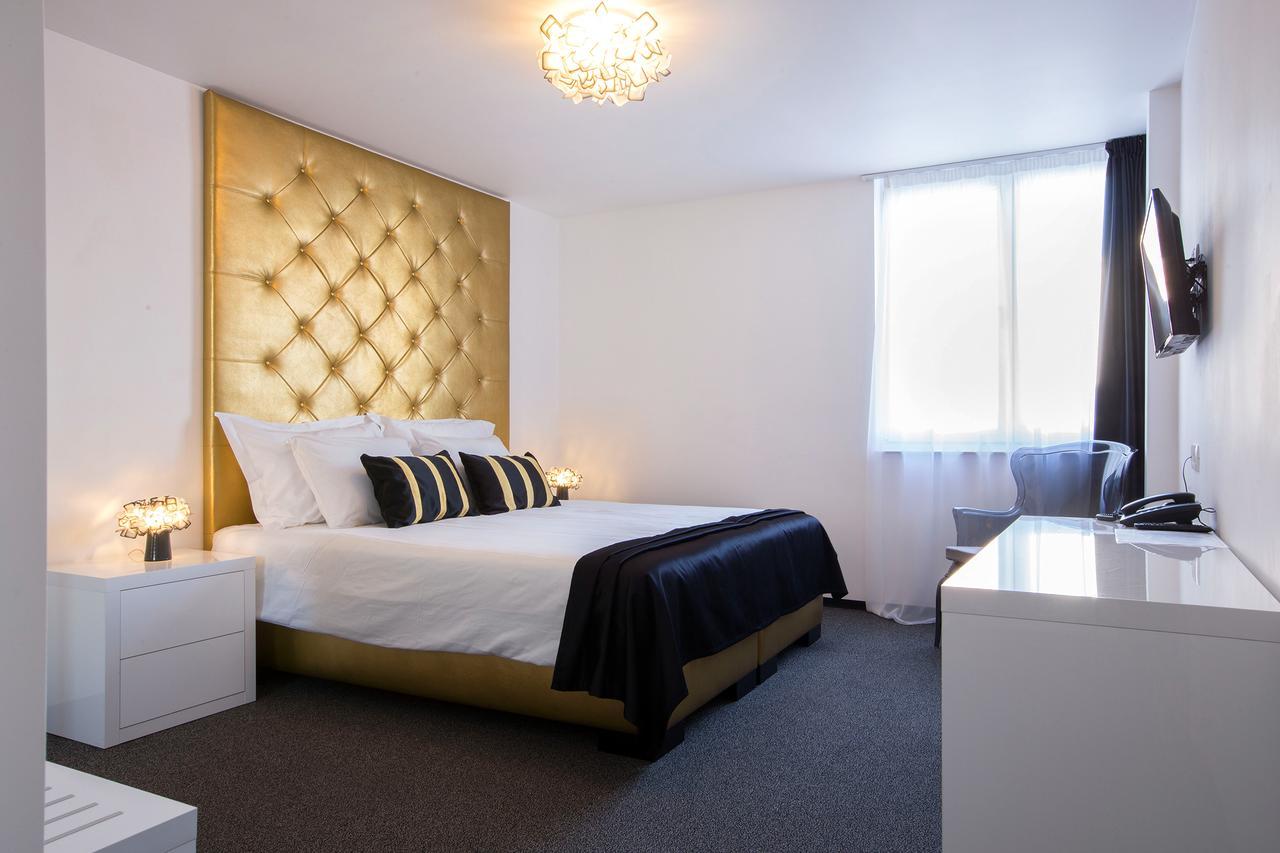 B Gold Luxury Rooms B&B Split Extérieur photo