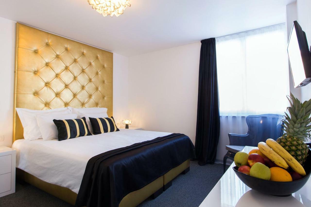 B Gold Luxury Rooms B&B Split Extérieur photo